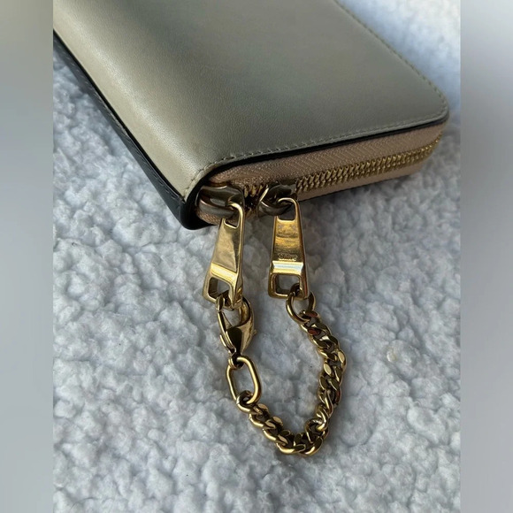 AUTHENTIC Two Tone Chloe Wallet - Picture 3 of 16